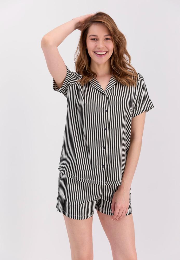 Pijama Dama Bumbac Mânecă Scurtă, Pantalon cu pantaloni scurti,alba in dungi negre Engros